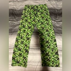 super cute minecraft creeper pajama pants in medium ! green and black